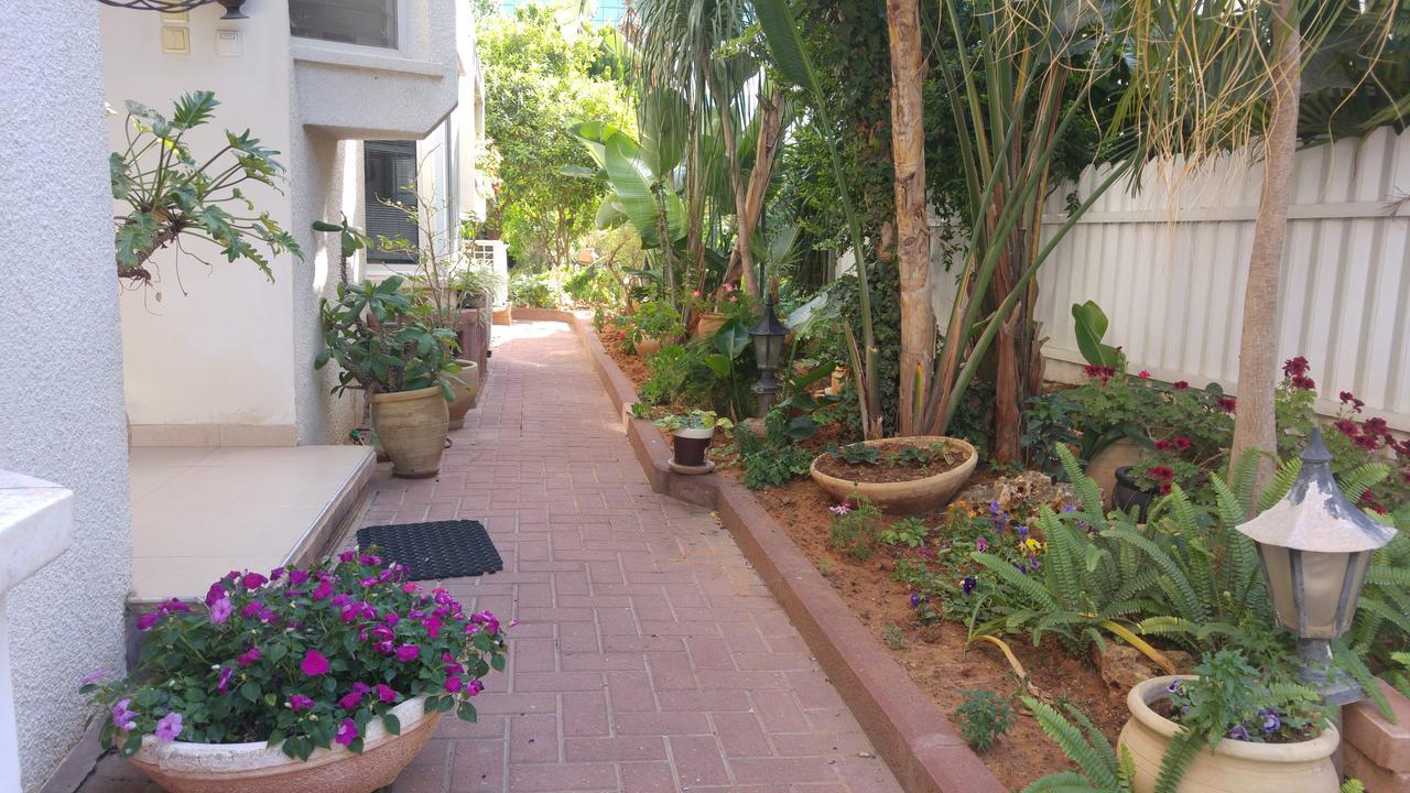 Sabba'S Apartment Кфар-Сава Екстер'єр фото